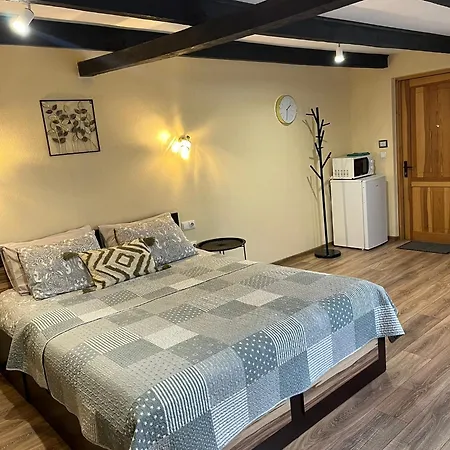 Viesu māja Viesu Nams Pupa 3*